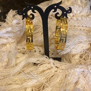 NWT 18K Gold plated pierced large hoop earrings!
